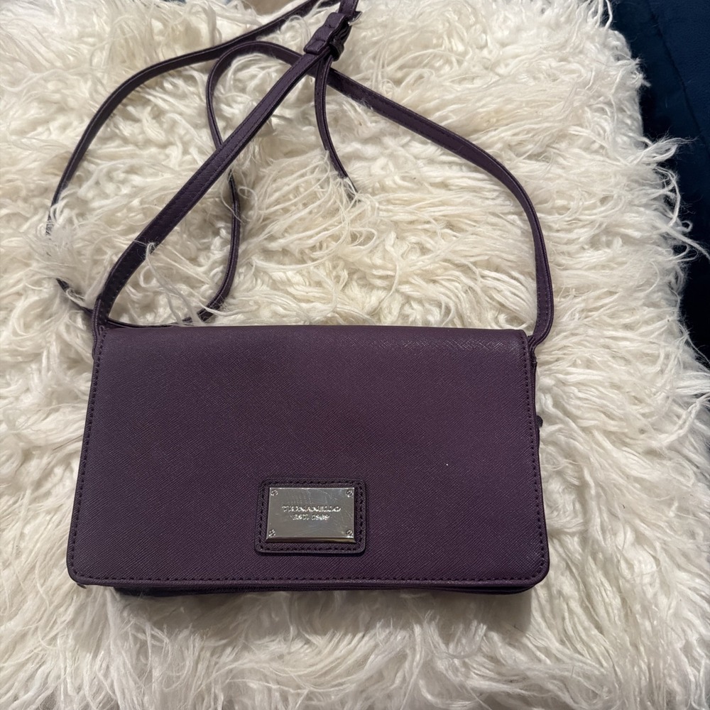 Vtg Tignanello Leather Crossbody Clutch Purse Plum Purple Removable Strap